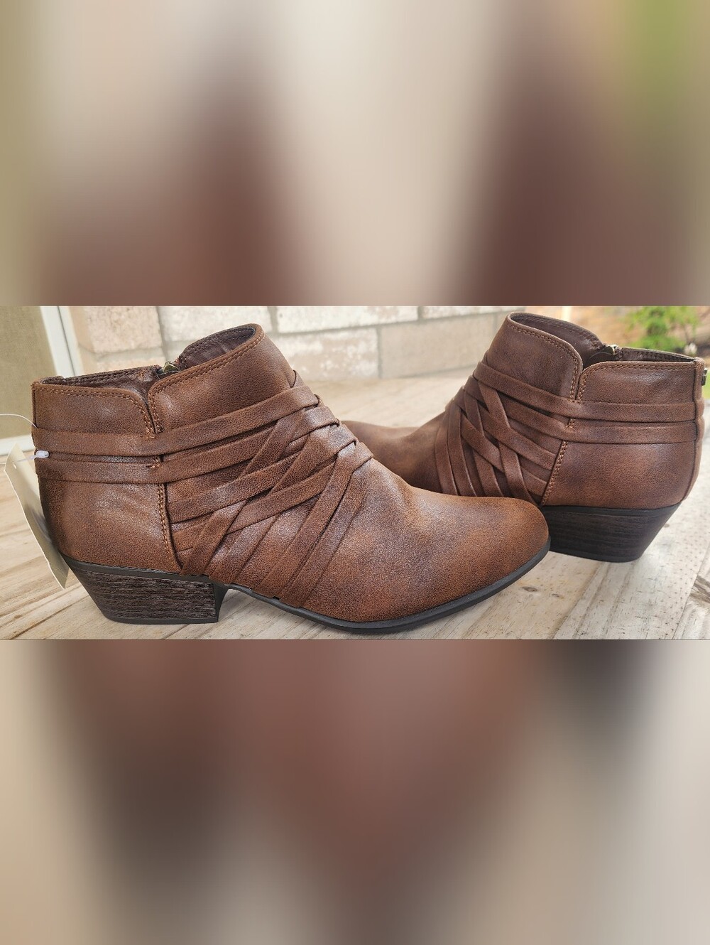 DAISY FUENTES 10M Willis Strappy Ankle Booties Brown Faux Leather Low Heel NWT